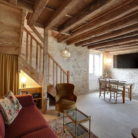 Small With Authentic Charm * Baurech