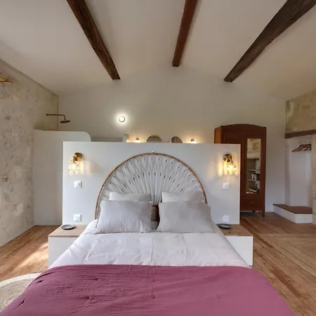 Small With Authentic Charm * Baurech